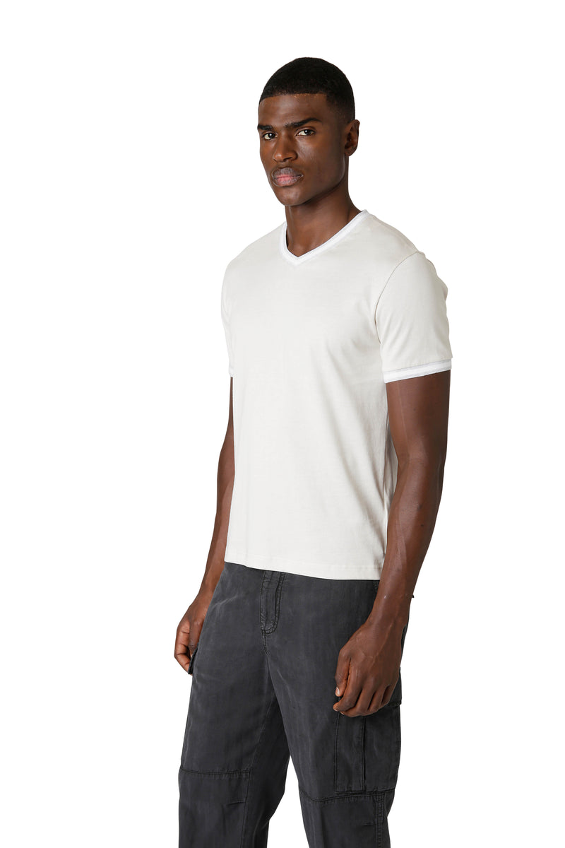 V-NECK T-SHIRT